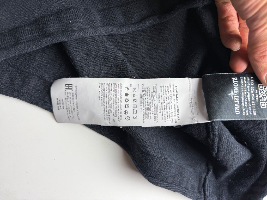 Stone Island sweater Black- Size L