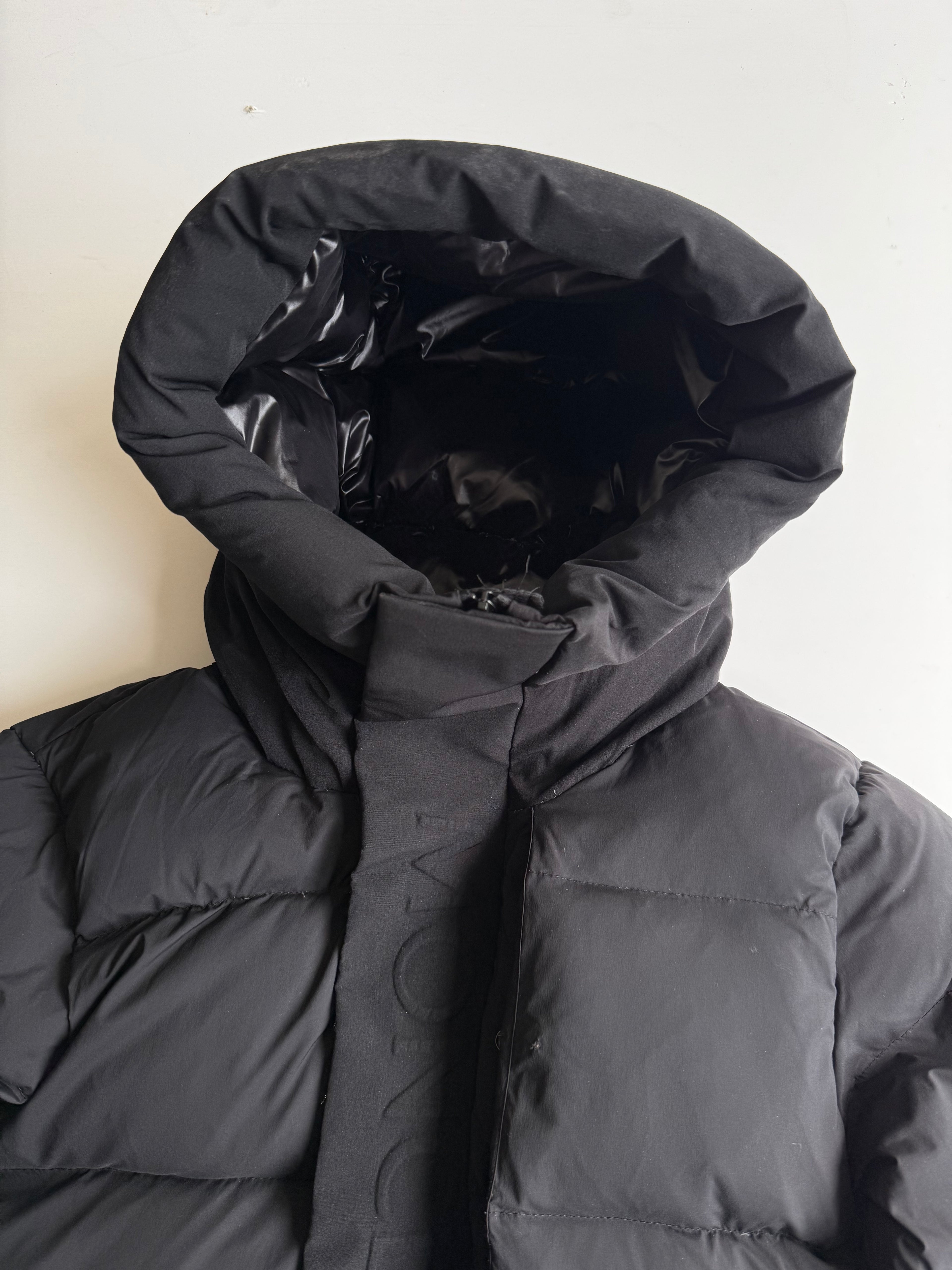 Moncler madeira jacket black- Size xs