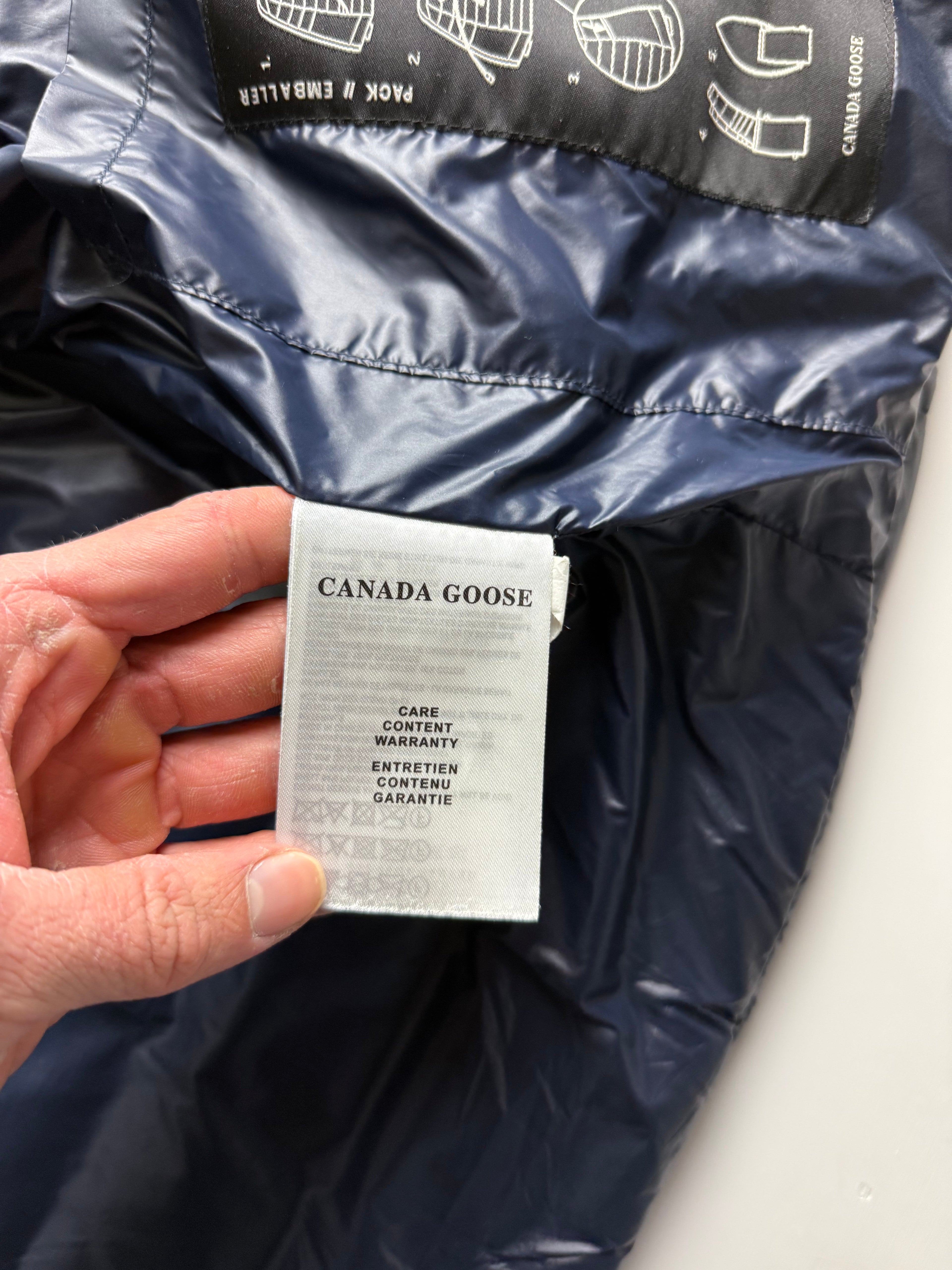 Canada Goose “Crofton” Jacket navy blue - Size M