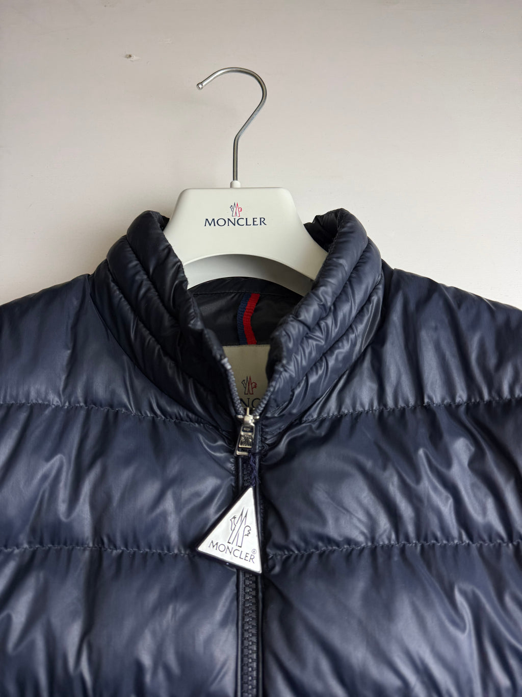 Moncler Lambot Puffer Down Jacket in marineblauw- Size m