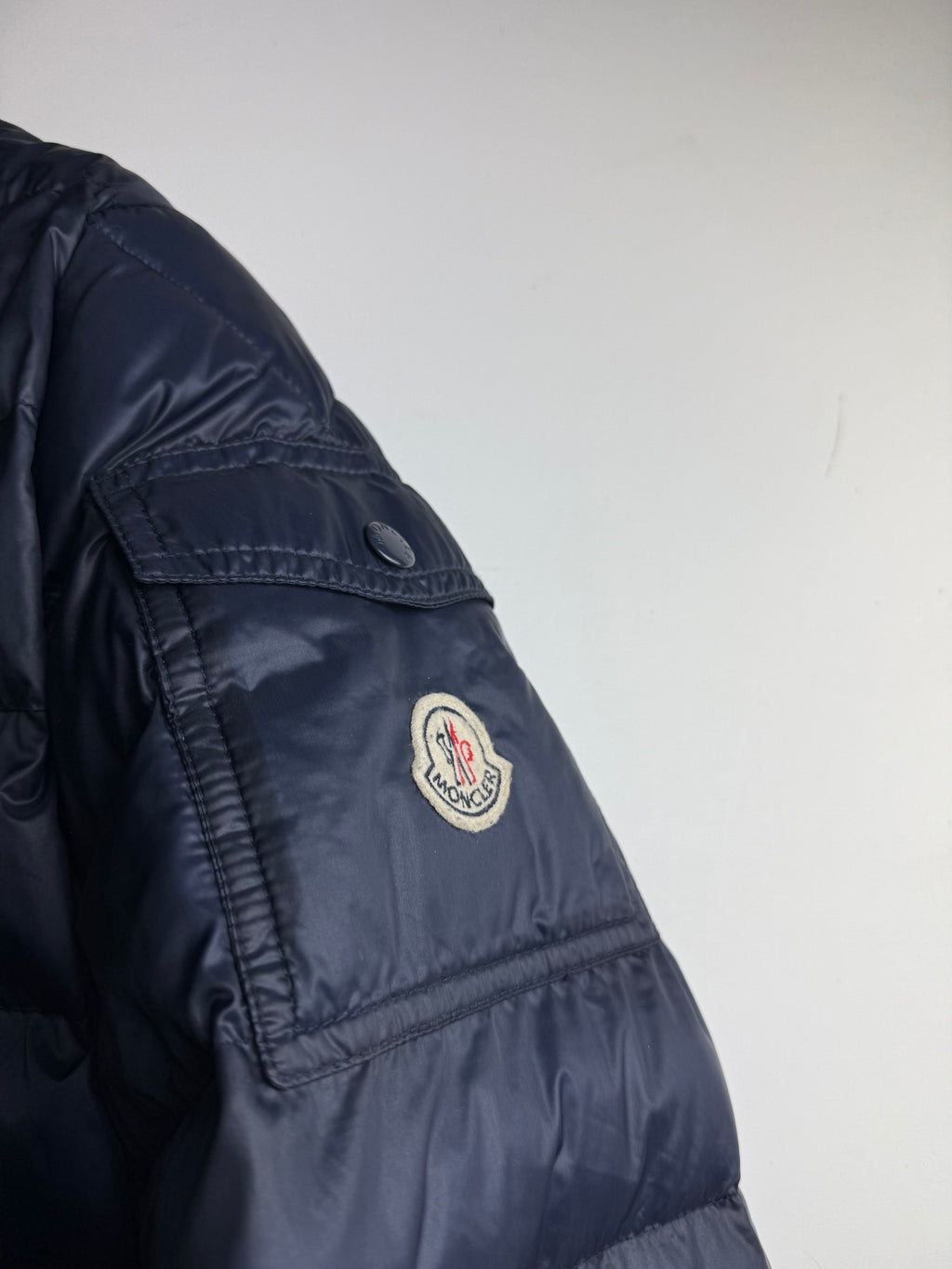 Moncler Lambot Puffer Down Jacket in marineblauw- Size m