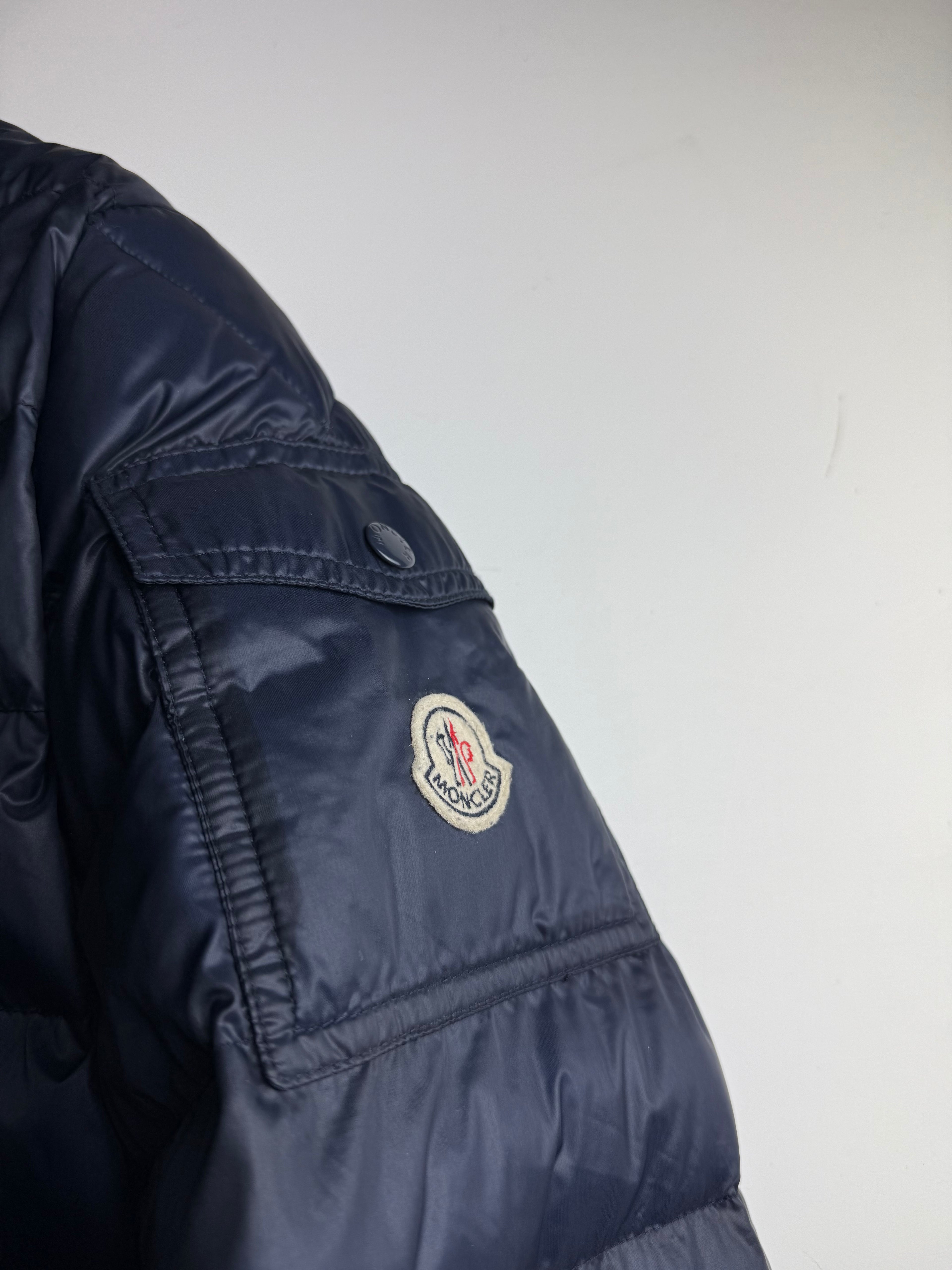Moncler Lambot Puffer Down Jacket in marineblauw- Size m