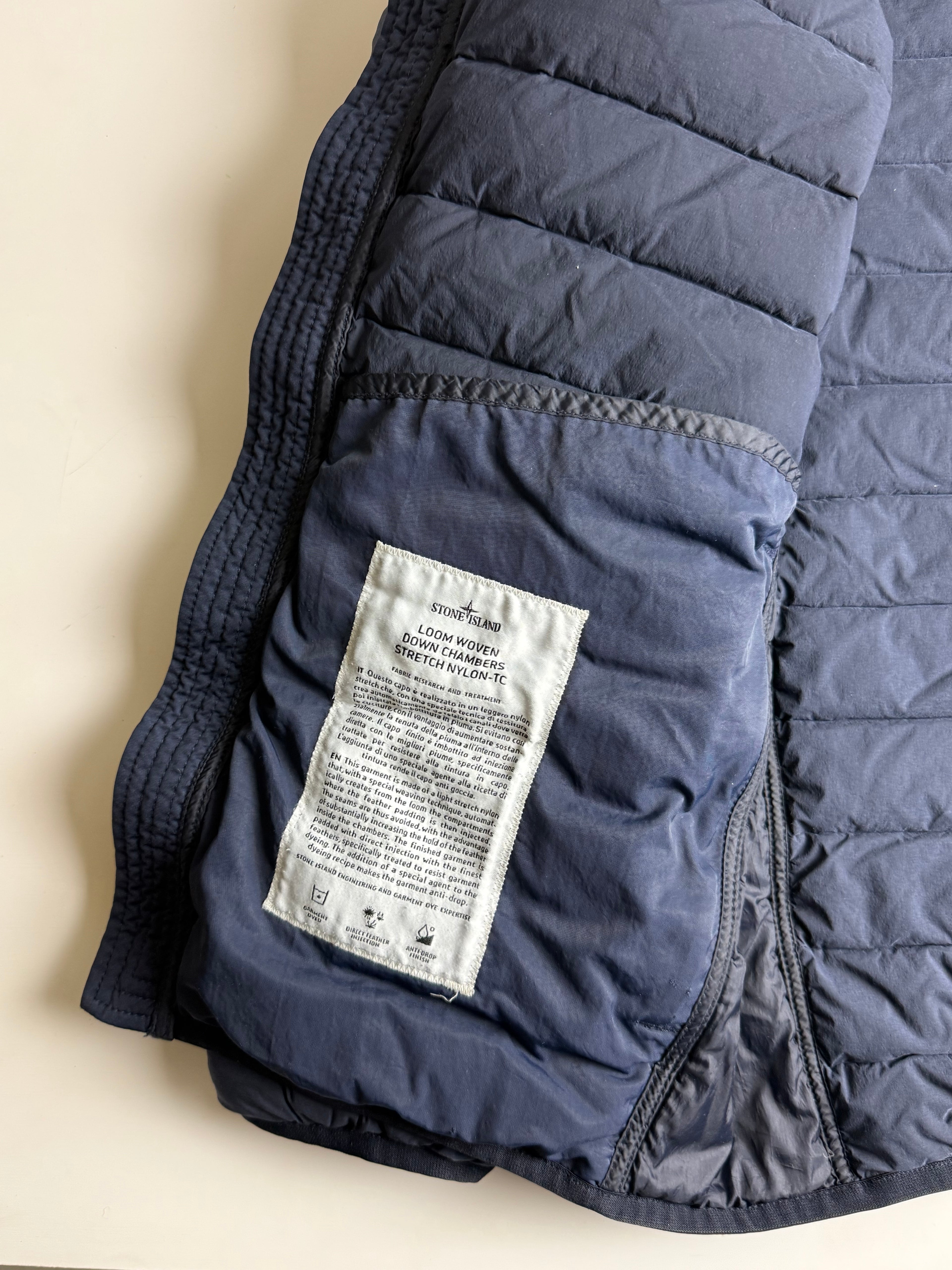 Stone Island Puffer jacket navy blue - size M