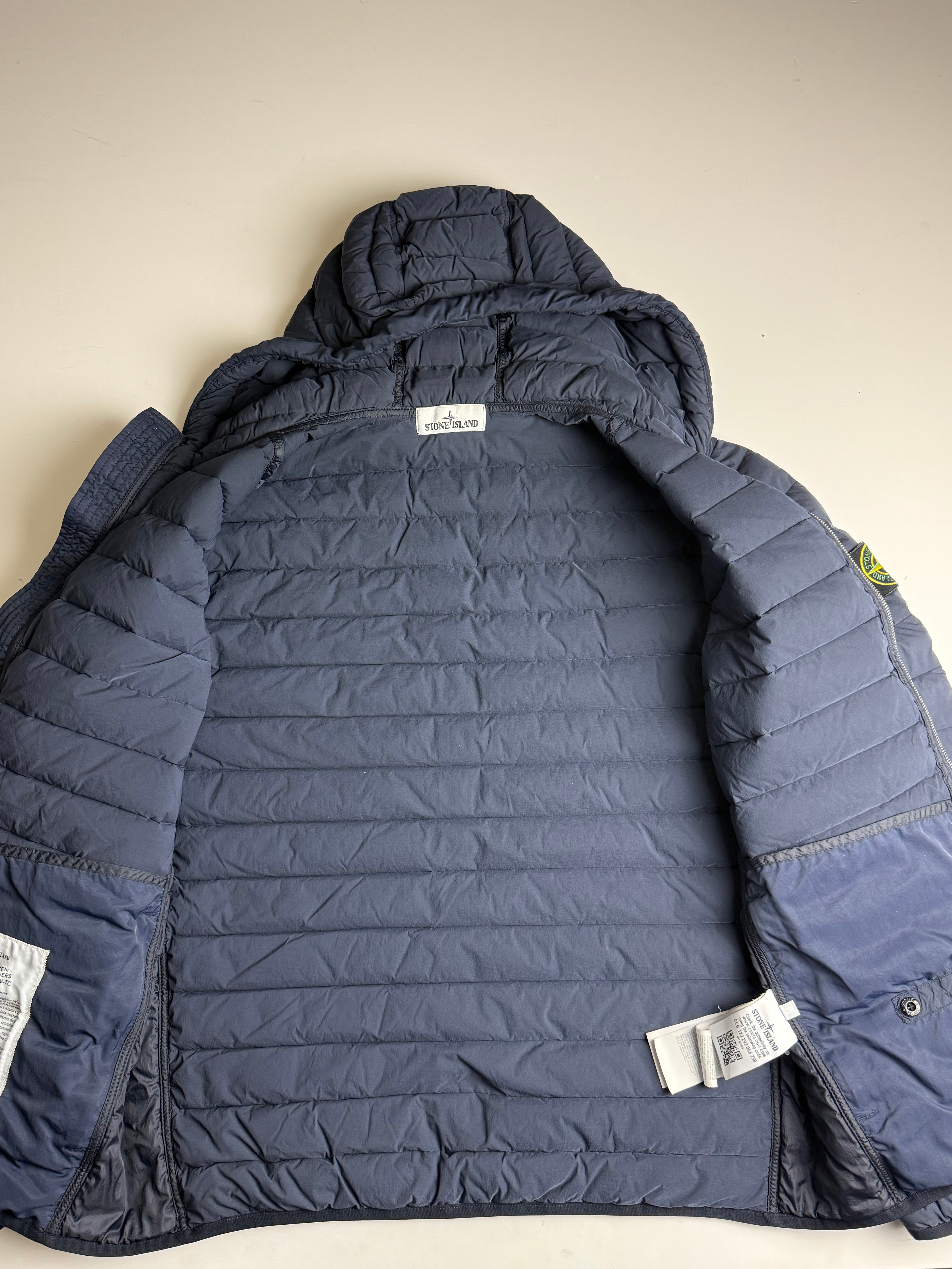 Stone Island Puffer jacket navy blue - size M