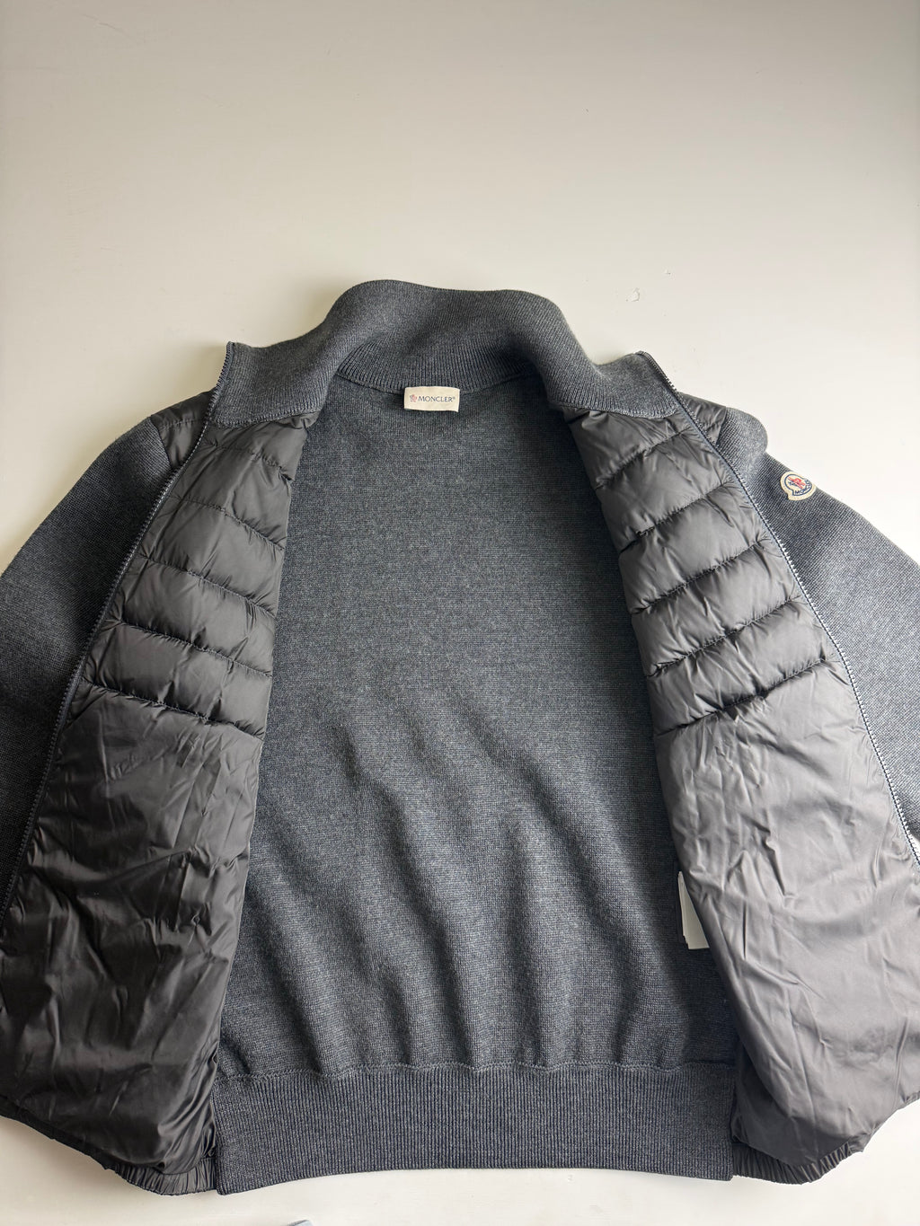 Moncler Maglione Tricot Cardigan grey - Size M